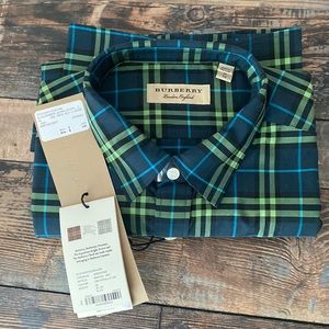 NWT mens Burberry button down shirt.